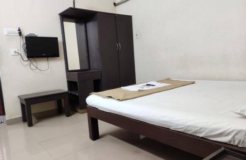 Thirunallar Hotel | subasree cottage