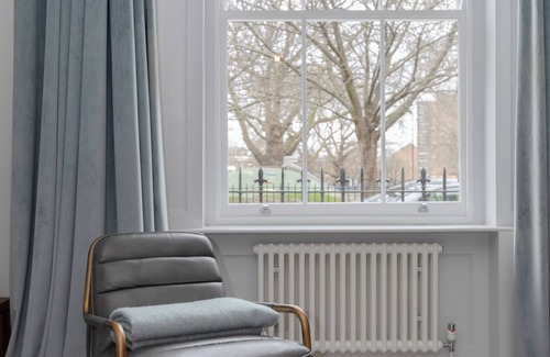 Victoria House | Sublime 4BD House w/Park Views - London Fields!