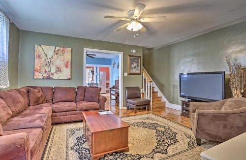 Lansdowne House | Suburban Home with Backyard Patio Less Than 7 Miles to Dtwn!