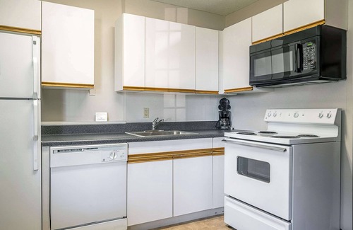 Wilmington Hotel | Suburban Studios of Wilmington