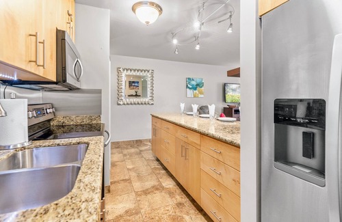 Kihei Condo | Sugar Beach 102 Gorgeous Remodeled Home Beachfront Condo Home