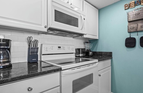 Orange Beach Condo | Sugar Beach 120 Captain's Cove Studio