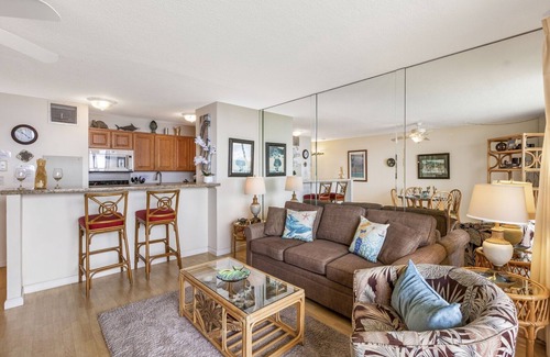 Kihei Condo | Sugar Beach 217 Front Row Ocean Views in Beautifully Upgraded Beachfront Condo Home