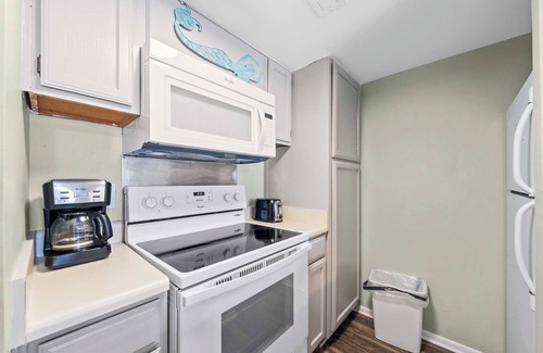 Orange Beach Condo | 🌊🌴Sugar Beach 364 | Cozy Gulf-View Condo | Steps to Beach + Pools & Tennis
