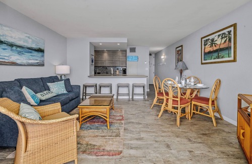 Kihei Condo | Sugar Beach PH31 Front Row Amazing Oceanviews in Highly Upgraded Unit