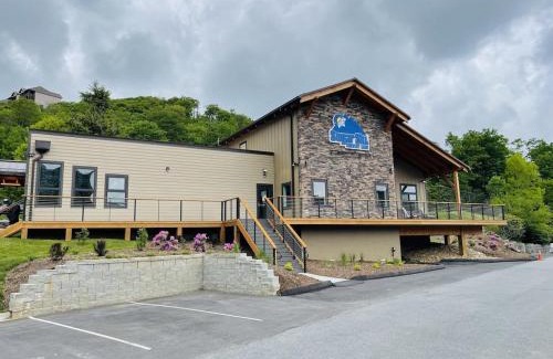Sugar Mountain Apartment | Sugar Mountain Mile High Cozy Condo!