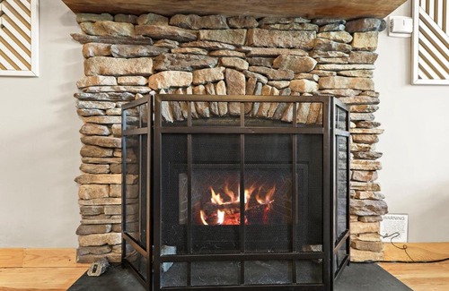 Sugar Mountain Apartment | Sugar Mtn 2BR Condo Ground Level Sleeps 7