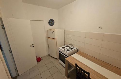 Zvezdara Apartment | Suit 30