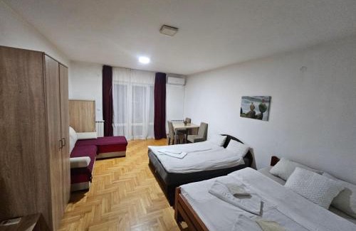 Zvezdara Apartment | Suit 30