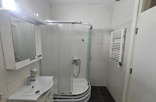 Zvezdara Apartment | Suit 30