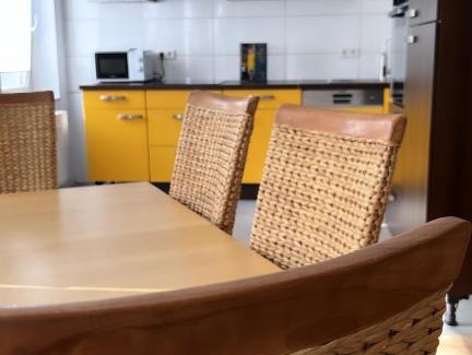 Uerdingen Apartment | Suite 110qm nahe Rhein