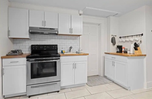 Black Mountain Apartment | Suite 2, Quick Stroll to Downtown Black Mountain