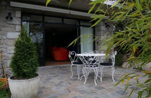 Aubenas Apartment | Suite 24