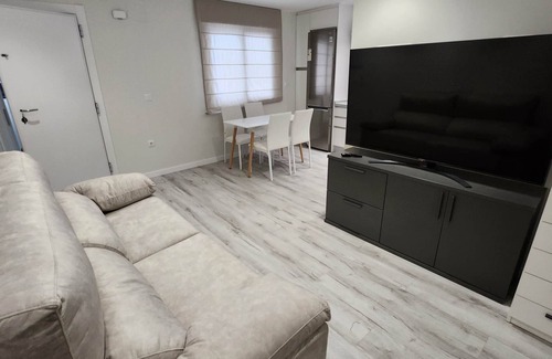 La Trinidad-San Juan y Todos los Santos Apartment | Suite 3. Julio Romero de Torres
