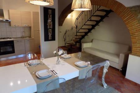 Lastra a Signa Apartment | Suite Design apt in Florence