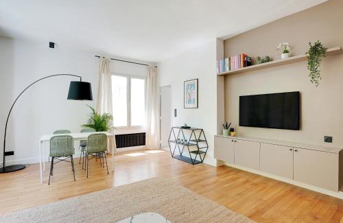 16th Arrondissement Apartment | Suite Double Ranelagh