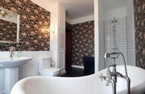 Behren-Luebchin Apartment | Suite Georg Anno 1869 HERRENHAUS VIECHELN