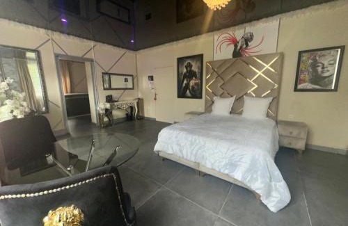 Charavines Hotel | Suite Hollywood by les spa de venus