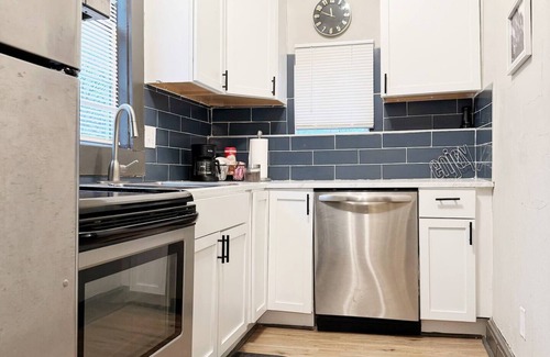 Evansville Apartment | Suite Home Indiana #2