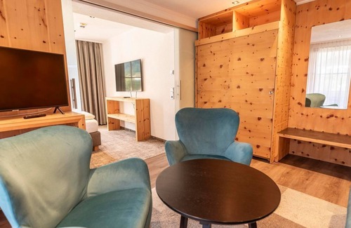 Oberammergau House | Suite - Hotel Arnika