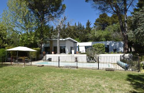 Les Platrieres Bed & Breakfast | suite indépendante au calme avec piscine