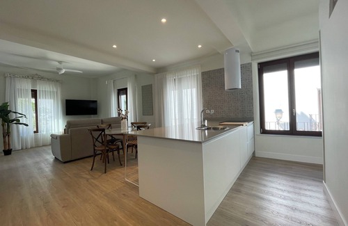 Baza Apartment | Suite Lucernas. Alojamiento Entero: Piso en Baza, España