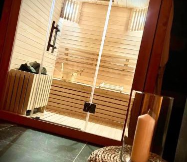 Istres Bed & Breakfast | Suite luxe l'Infini