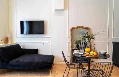 7th Arrondissement Apartment | Suite Medici