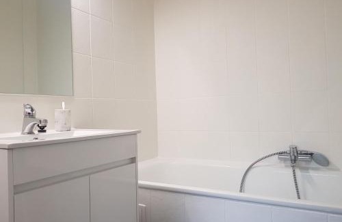 Postel Apartment | Suite minimalist 50m2