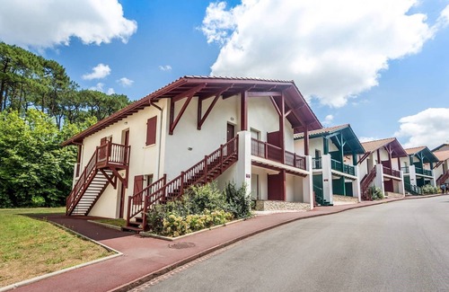 Saint-Jean-de-Luz Apartment | Suite pour 3 avec terrasse | Piscine chauffée
