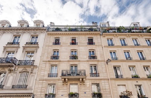Quartier Saint-Georges Apartment | Suite Prestige à Pigalle - Le Confidentiel, 2 steps from the Moulin Rouge