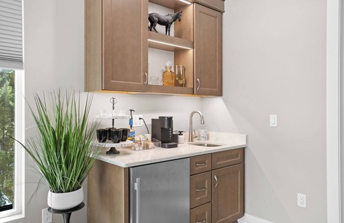 North Shore House | Suite Retreat - Smith Mountain Lake Resort Home