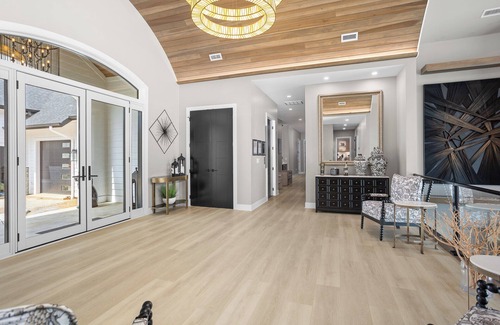 North Shore House | Suite Retreat - Smith Mountain Lake Resort Home
