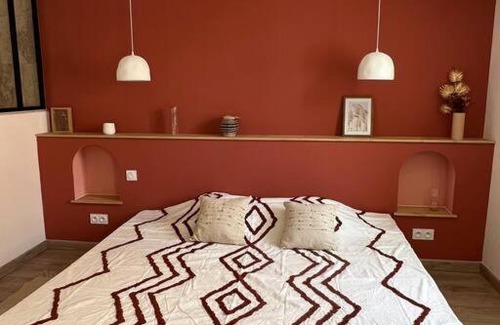 La Londe-les-Maures Apartment | Suite romantique bohème chic avec bain à remous