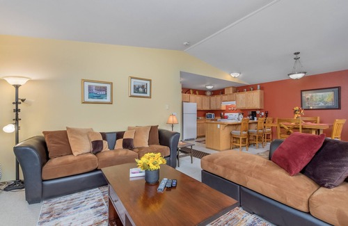 Downtown Leavenworth Condo | Suite Serenity-Adventurepark, Village, WIFI, Park