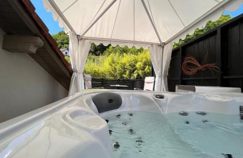 Meisenthal Apartment | Suite spa privatif Verte Vallée, séjour zen