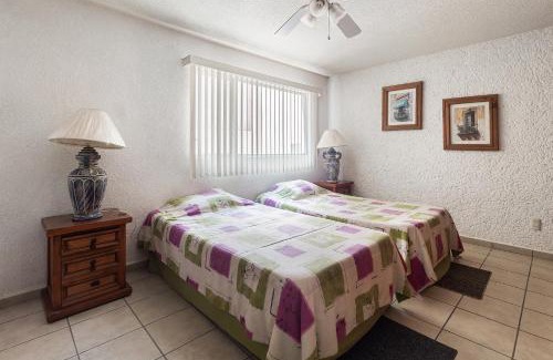 Queretaro Apartment | Suite Ubicadísima Zona Residencial Los Arcos 3 Recámaras 102 Cortijo