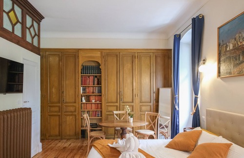 Thermal House | Suite Varsovie, 3 eme vue sur Square Gen Leclerc