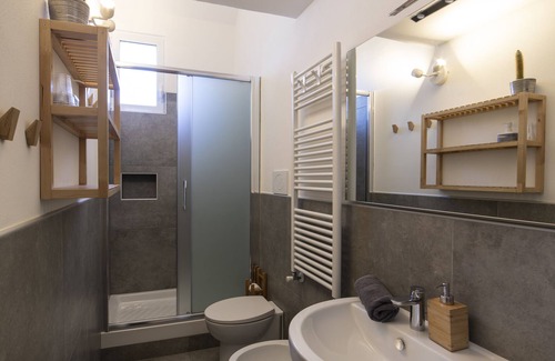 Venezia Nuova House | Suite with 2 double or twin rooms near the port and the Venice district.