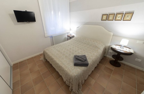 Venezia Nuova House | Suite with 2 double or twin rooms near the port and the Venice district.