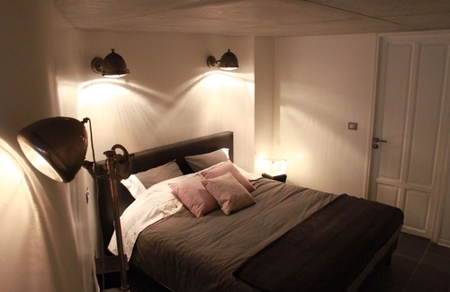 Lille Centre Ville House | Suite with king size bed and private Jacuzzi Spa 1 and 2