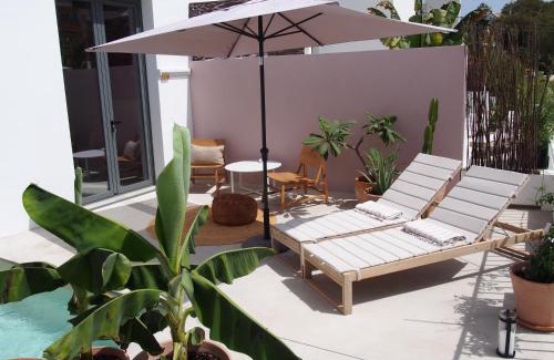 Centro Apartment | SUITES 9 MALAGA, three unique suites with private plunge pool