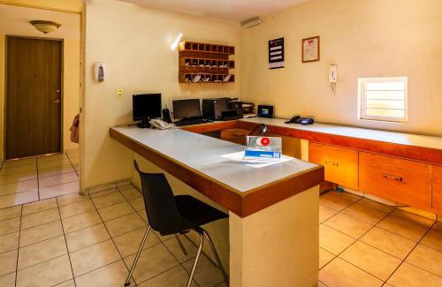Zona Expo Hotel | Suites Navata