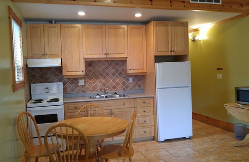 Wasaga Beach Cottage | Suites of Wasaga - Beach Area 1