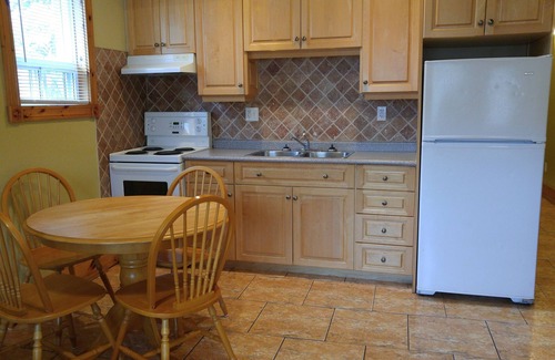 Wasaga Beach Cottage | Suites of Wasaga - Beach Area 1
