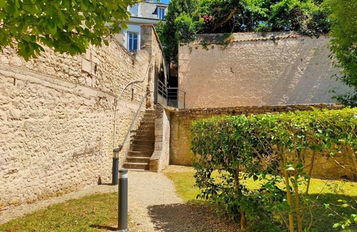 Poitiers Apartment | Summer 2023-Studio furnished 3* residence with indoor pool