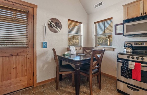 Dover Bay House | Summer Breeze - Lakefront Beach Bungalow
