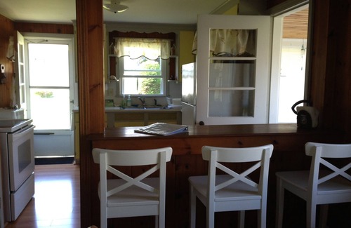 Niantic Cottage | Summer Cottage Rental at Giant's Neck Beach