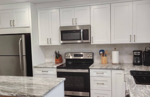 Miramar Beach House | Summer Haven *1 min walk to private beachn