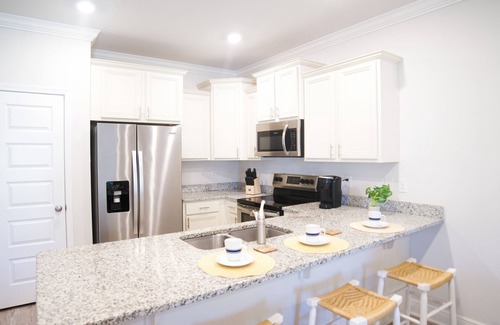 South Pensacola House | Summer Luxury Downtown Beach-House l Pool